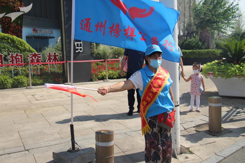 <strong>曰木抠逼</strong>